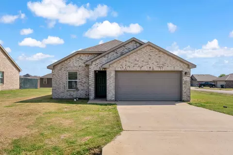 2417 Abigail Ln, Mabank, TX 75147