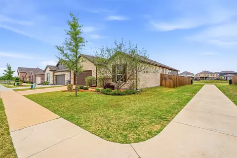 Exterior - 960 Tule Dr, Aubrey, TX 76227 photo 4 of 6
