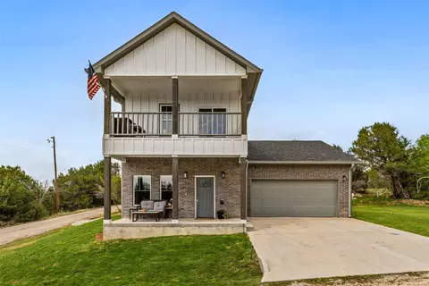 2100 Cactus Aly, Granbury, TX 76048