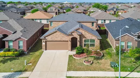 9101 Fescue Dr, Fort Worth, TX 76179