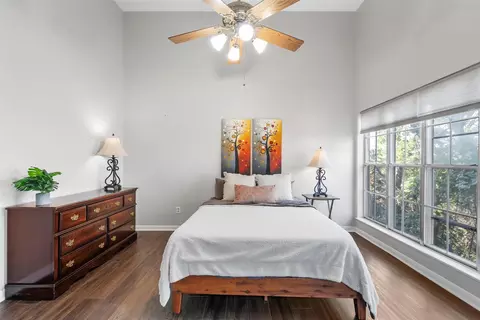 Bedroom - 2901 Lake Shore Dr #407, Waco, TX 76708 photo 3 of 3
