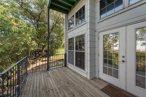 Exterior - 2901 Lake Shore Dr #407, Waco, TX 76708 photo 5 of 7