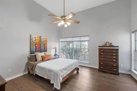 Bedroom - 2901 Lake Shore Dr #407, Waco, TX 76708 photo 1 of 3