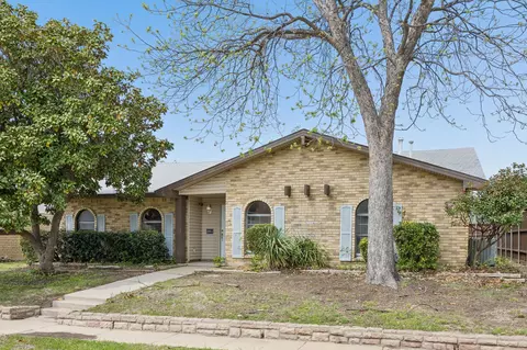2951 Furneaux Ln, Carrollton, TX 75007