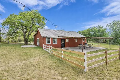 261 Windmill Ln, Waco, TX 76705