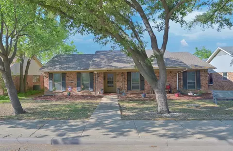 2307 Statler Dr, Carrollton, TX 75007