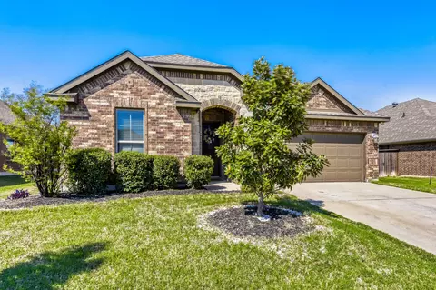247 Dakota Dr, Waxahachie, TX 75167
