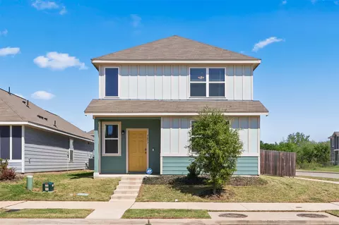 5677 Topwater Trl, Fort Worth, TX 76119