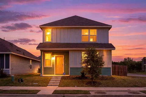 5677 Topwater Trl, Fort Worth, TX 76119