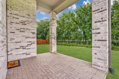 1835 Bell Ct, Van Alstyne, TX 75495