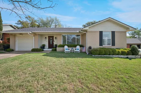 846 Peavy Rd, Dallas, TX 75218