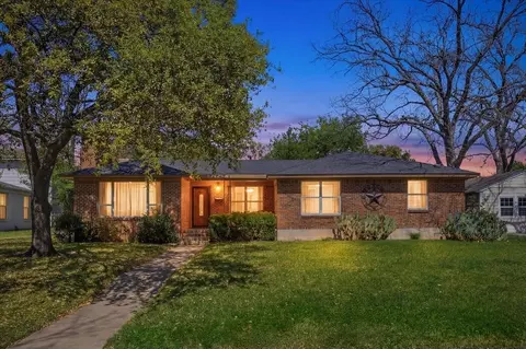 3532 Suffolk Dr, Fort Worth, TX 76109