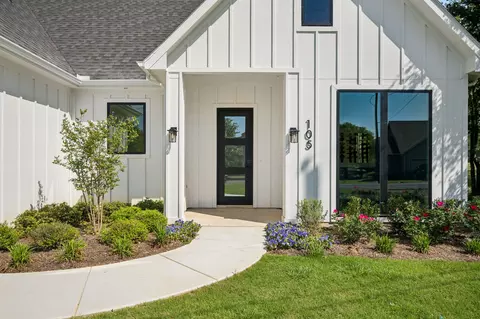 105 Buckboard Trl, Oak Point, TX 75068