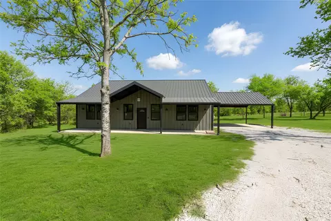 115 Valley Ridge Ct, Bridgeport, TX 76426