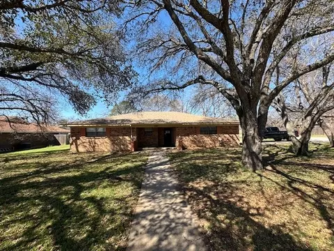 1200 Cliff Dr, Graham, TX 76450