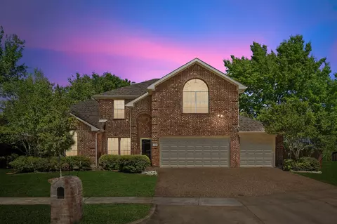 825 Hillside Dr, Mckinney, TX 75071