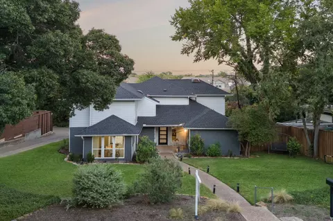 7018 Blackwood Dr, Dallas, TX 75231