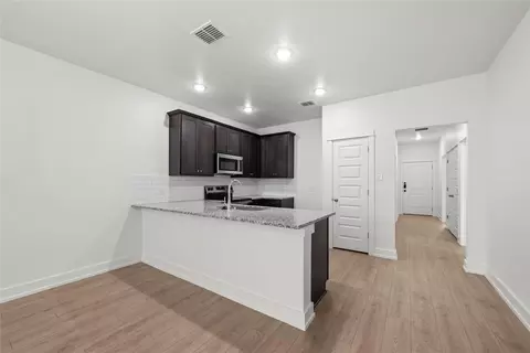 622 Campus St, Troy, TX 76579 photo 9