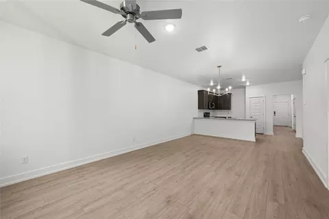 622 Campus St, Troy, TX 76579 photo 5