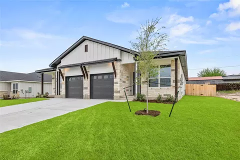 622 Campus St, Troy, TX 76579 photo 2