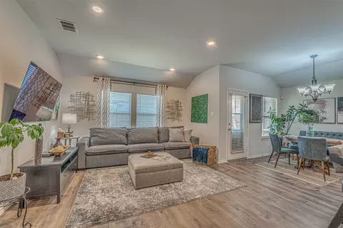 1805 Yale St, Farmersville, TX 75442