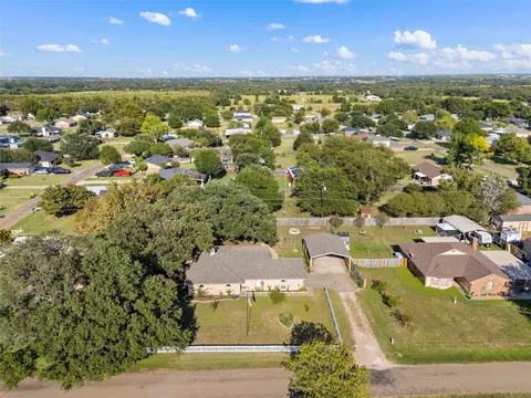 272 Locklar Loop, Waco, TX 76705 photo 32