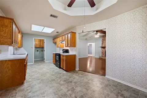 272 Locklar Loop, Waco, TX 76705 photo 12