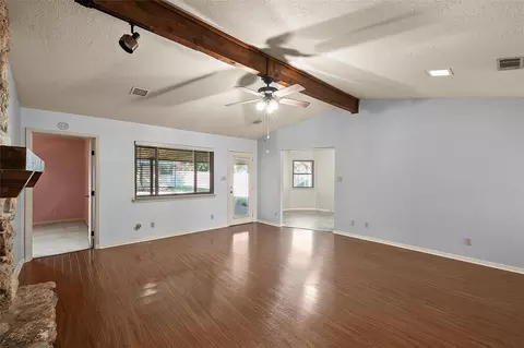 272 Locklar Loop, Waco, TX 76705 photo 10