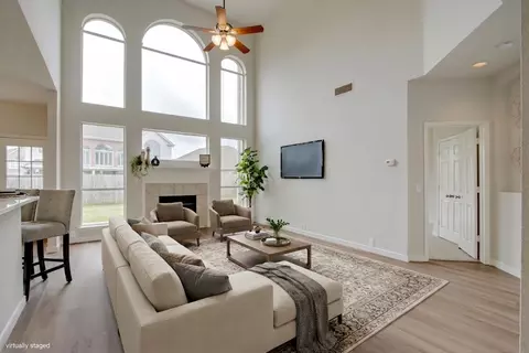 4008 Double Oak Dr, Bedford, TX 76021