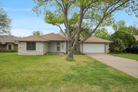 63 Robins Nest Dr, Hickory Creek, TX 75065