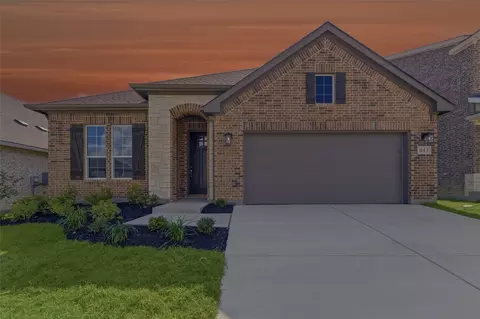 841 Elmstead Dr, Fort Worth, TX 76108