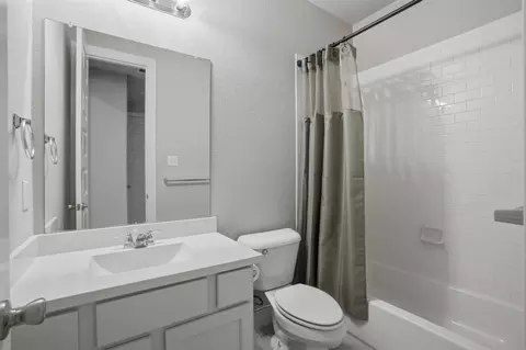 Bath - 1429 Eclipse Rd, Aubrey, TX 76227 photo 4 of 5