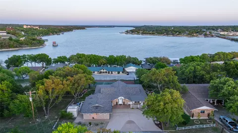 9014 Mesa View Rd, Brownwood, TX 76801