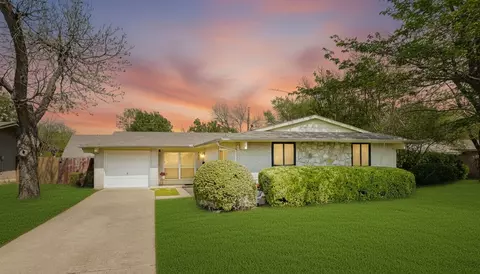 832 Greenhaven Dr, Richardson, TX 75080