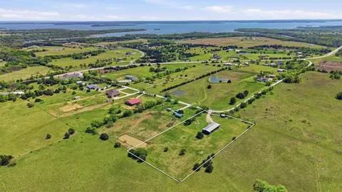 249 Mt Pleasant Rd, Valley View, TX 76272
