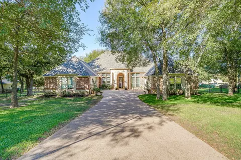 134 Forest Creek Cir, Weatherford, TX 76088