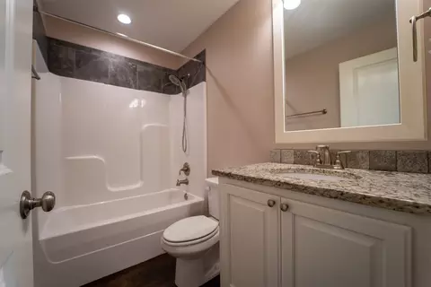 Bath - 357 Hog Eye Rd, Abilene, TX 79602 photo 5 of 5