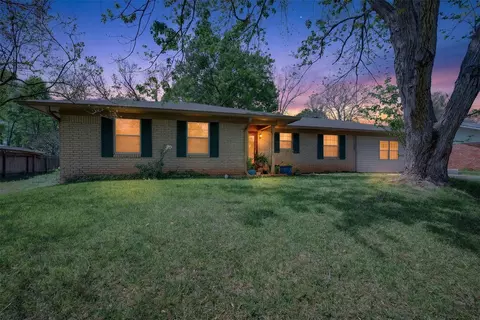 11138 Parkside Dr, Shreveport, LA 71115