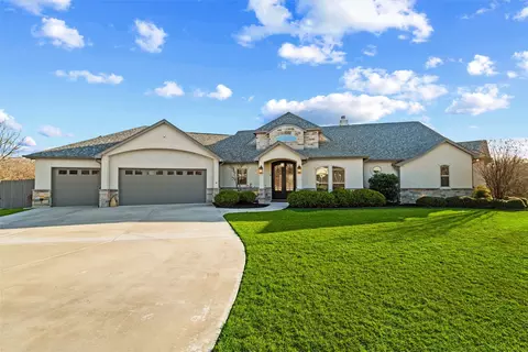 110 Live Oak Ct, Willow Park, TX 76087