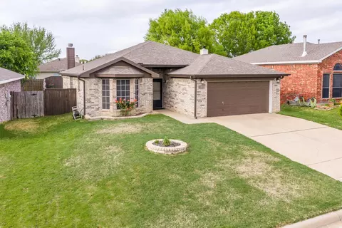 10240 Brea Canyon Rd, Fort Worth, TX 76108