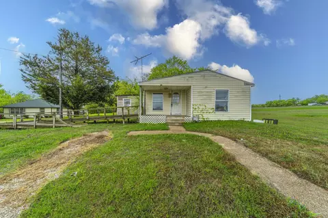 508 Summit St, Farmersville, TX 75442
