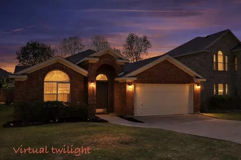 4805 Summer Oaks Ln, Fort Worth, TX 76123