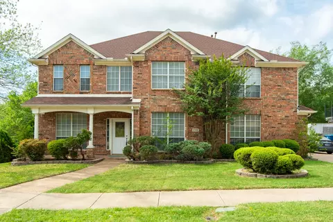 2106 Indian Trl, Rowlett, TX 75088