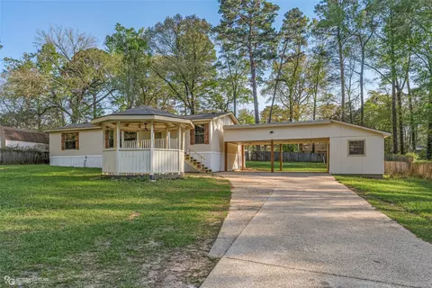 711 Lawrence Dr, Haughton, LA 71037