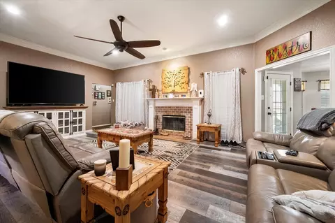 2800 Coventry Rd, Crowley, TX 76036