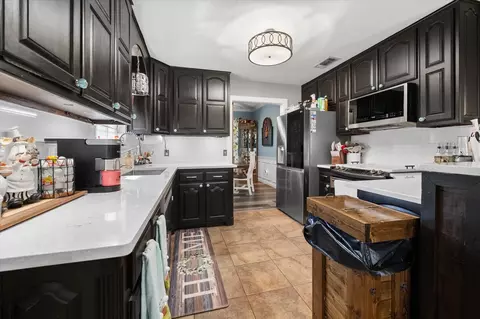 2800 Coventry Rd, Crowley, TX 76036
