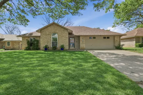 2021 N Lake Trl, Denton, TX 76201