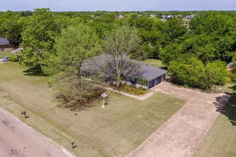 1309 Dixie Ln, Waxahachie, TX 75165
