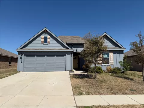 820 Lakeview Dr, Alvarado, TX 76009