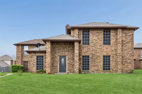 702 Cresent Dr, Desoto, TX 75115